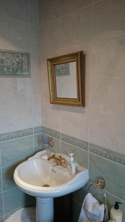 Crawfords Guest House Питерхед Экстерьер фото