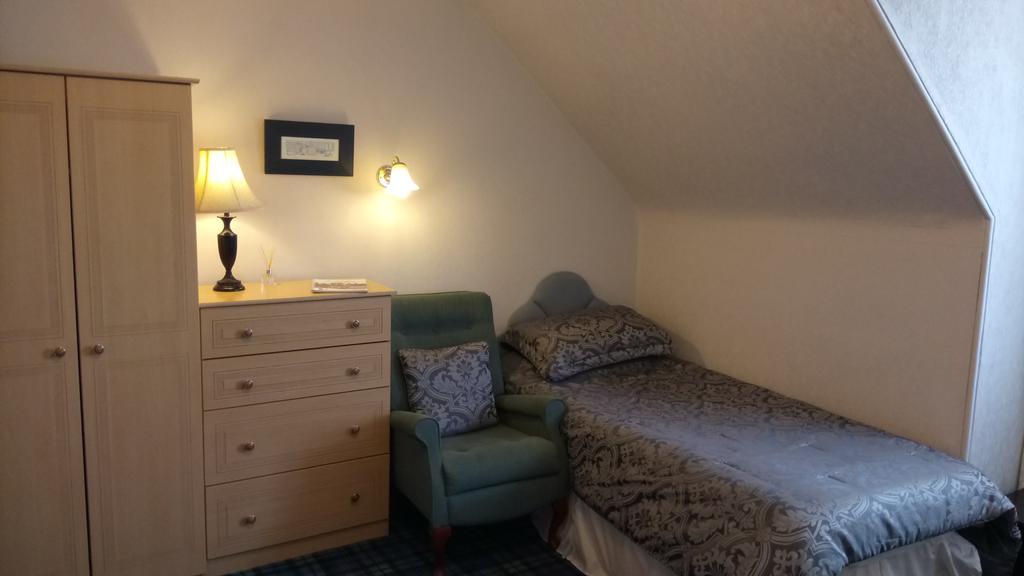 Crawfords Guest House Питерхед Экстерьер фото