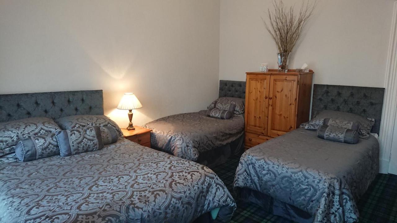 Crawfords Guest House Питерхед Экстерьер фото