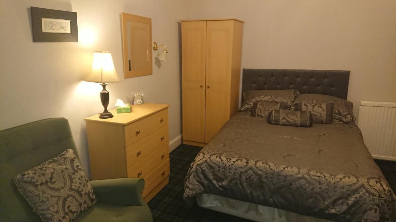 Crawfords Guest House Питерхед Экстерьер фото